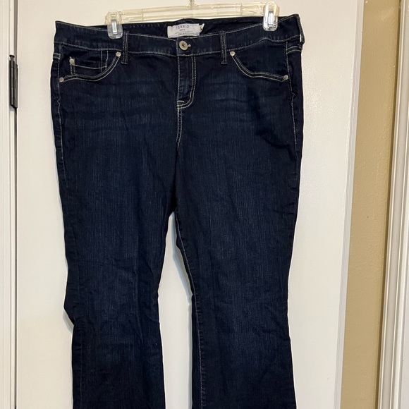 Torrid bootcut stretchy jeans